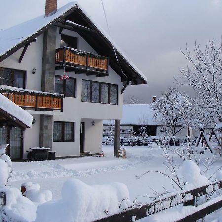 Casa Bran Family Hotel Exterior photo